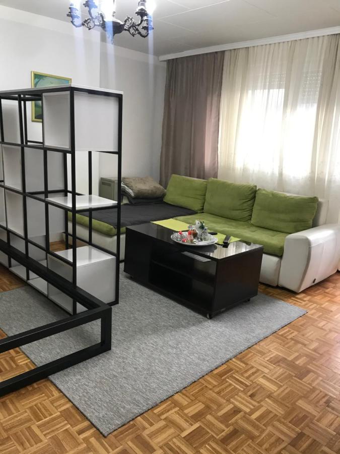 Dan I Noc Apartment *
